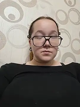 FionaDior online show from July 28, 6:20 pm