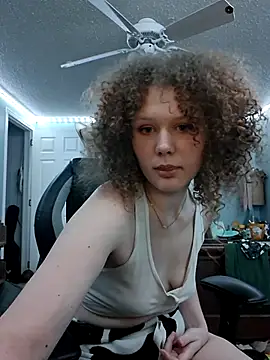 MaddieBoo1 online show from July 22, 3:07 am