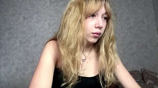 AriaFlyFerrari online show from July 25, 6:09 am