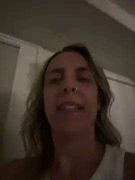mellybearzzz online show from July 23, 4:31 am