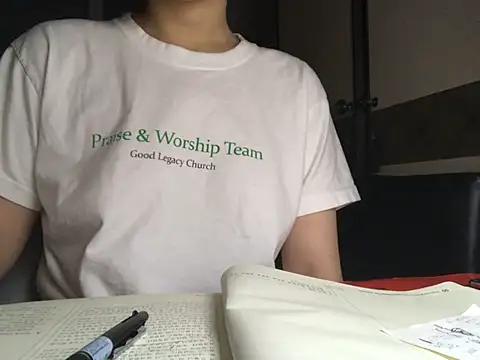 hypekittyboy online show from July 28, 12:48 pm