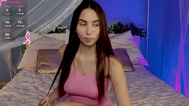 SelinOtis online show from July 24, 8:23 am