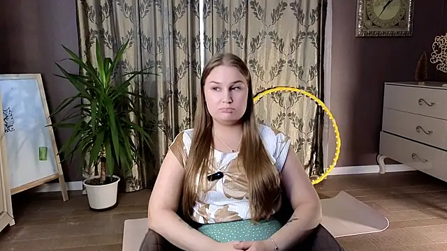 JennifferEwin online show from July 29, 3:01 pm