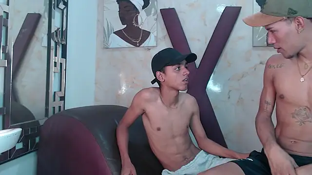 LOVELY LEGANDS online show from August 5, 8:59 pm