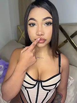 CharlotteBlair- online show from July 27, 9:12 pm
