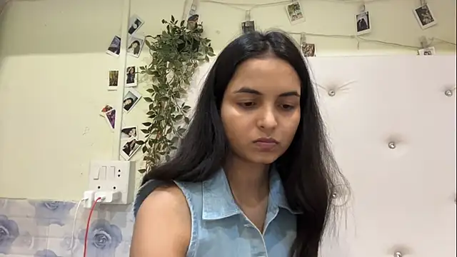 DainaFucci online show from July 29, 8:53 pm