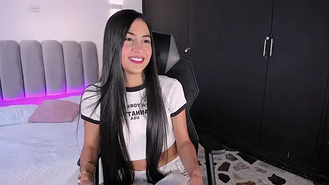 KatherinSky  online show from July 27, 8:17 pm