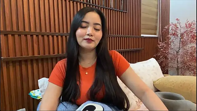 DainaSpector online show from July 28, 4:16 pm