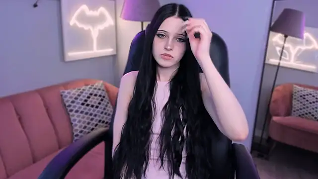 Chloe Kingsley online show from July 25, 7:04 am