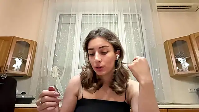 PazMattiace online show from July 28, 3:43 pm