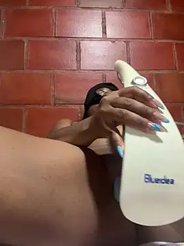 Sharonlove11 online show from July 28, 12:41 am