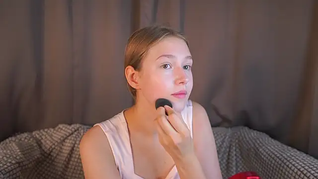 MerryCalnan online show from July 31, 5:08 am