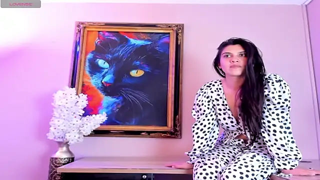 julianaaldanaa online show from July 28, 7:15 pm