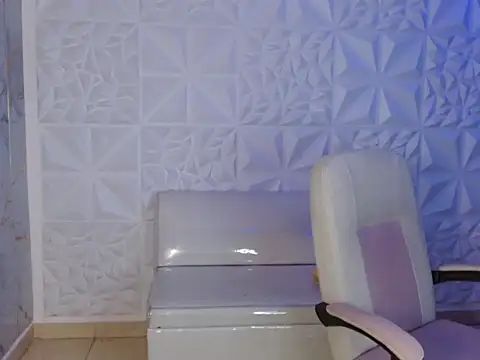 silkymon  online show from July 29, 8:53 pm