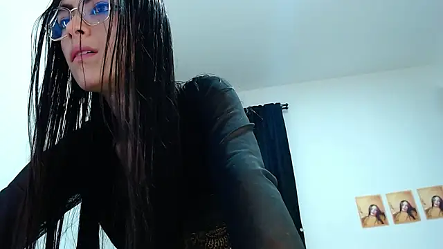Mila evans2002 online show from August 3, 12:03 am