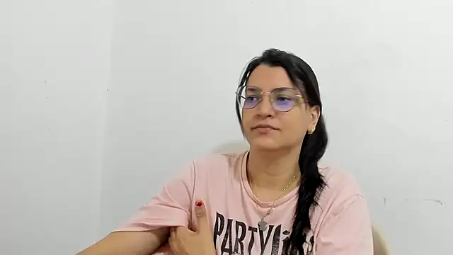 Snapshot of MARILYN_GARCIA chatting on September 14, 1:42 pm MARILYN GARCIA online show from September 14, 1:42 pm