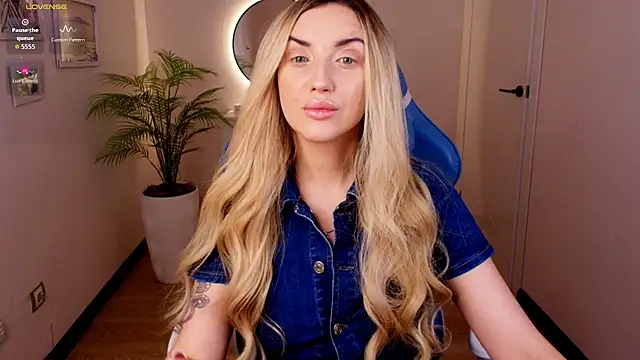 White F0x online show from August 8, 3:25 am