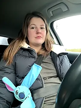 Snapshot of BootyLola chatting on December 2, 9:43 am BootyLola online show from December 2, 9:43 am