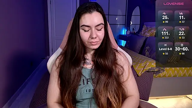 Foxohlove online show from October 22, 6:24 pm