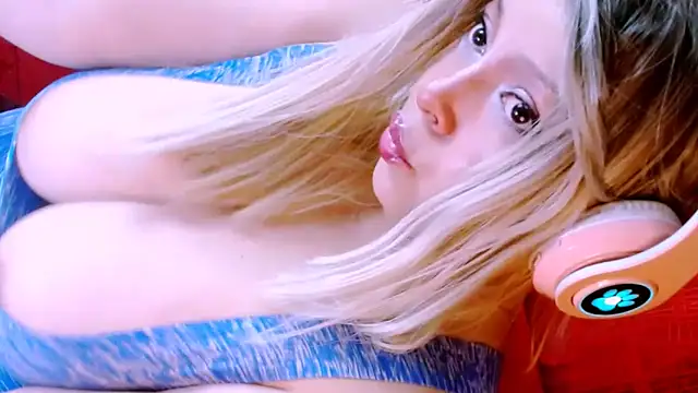 Honey Lucy1 online show from April 9, 8:53 am