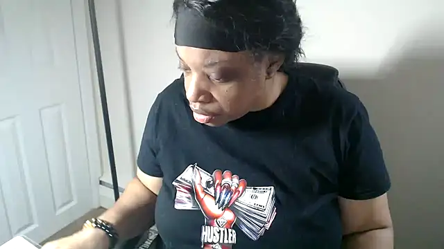Sexymona1218 online show from May 23, 1:42 pm