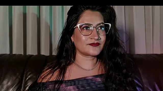 DeesseLuxure online show from July 14, 2:27 am