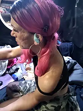 sissyvee online show from December 4, 5:32 am