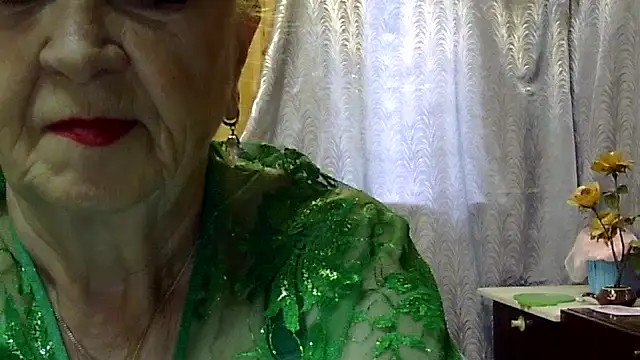 Emma52610 online show from September 17, 6:22 am