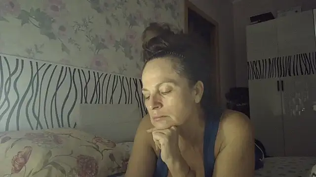 LindaStarS online show from February 9, 7:05 pm