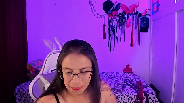 dungeongirls online show from November 27, 9:28 pm