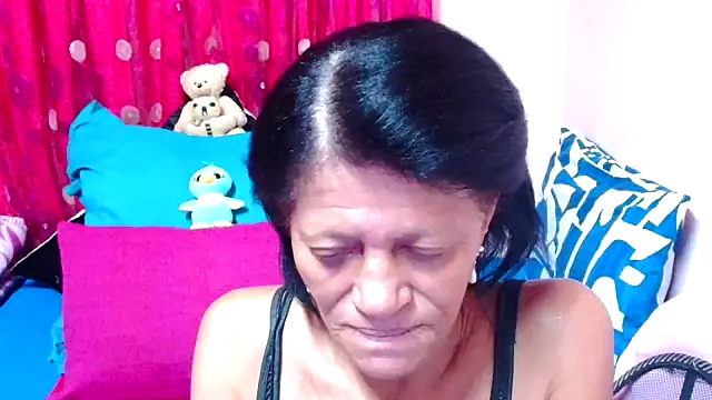 SLUTTYROXY online show from November 18, 7:59 pm