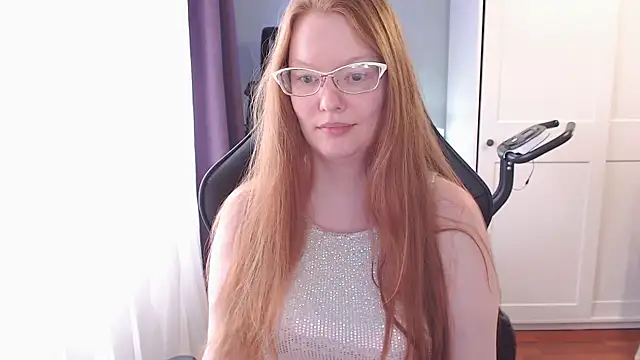 Lady Inari online show from July 5, 8:20 am