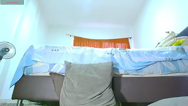 ashelymalefica online show from March 28, 8:08 pm