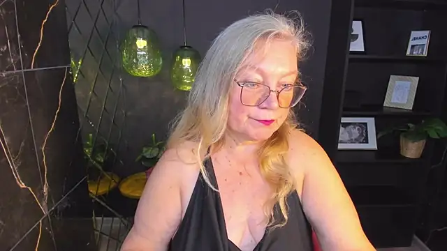 NataliMellow online show from October 25, 1:19 pm