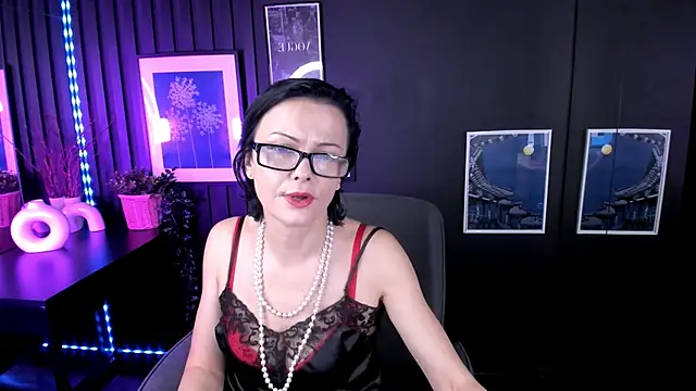 BrandiSweetie online show from November 21, 1:57 pm