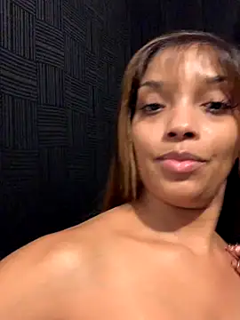 Snapshot of Rakiyahcharms chatting on September 27, 12:07 am Rakiyahcharms online show from September 27, 12:07 am