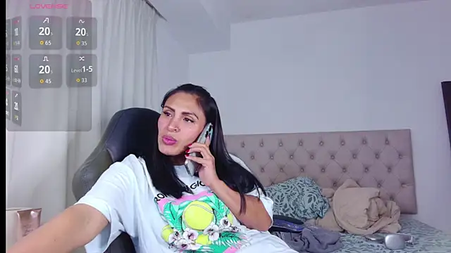 ms freyax online show from October 25, 4:53 am