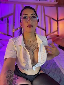 VVVanessa pvbh online show from July 27, 11:40 am
