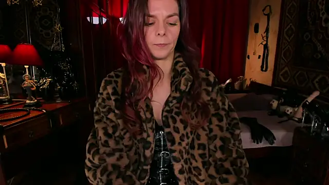 MargoTigress online show from April 14, 8:36 am