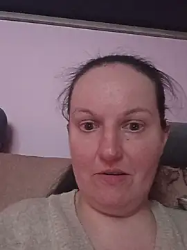 BustyLadyAlma online show from December 23, 10:30 am