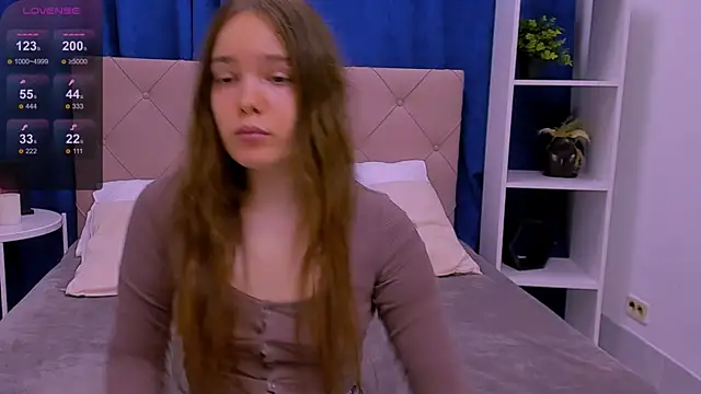 Janie JJ Curvie online show from March 22, 1:33 am