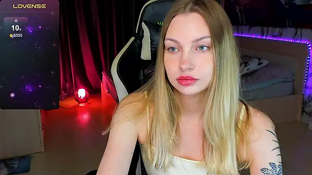 BiMolly online show from September 21, 9:57 pm