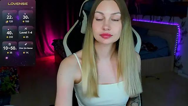 BiMolly online show from December 5, 3:02 pm