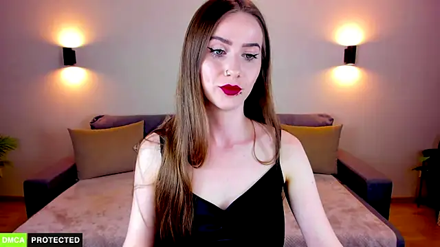 TheWoman   online show from November 14, 7:25 pm