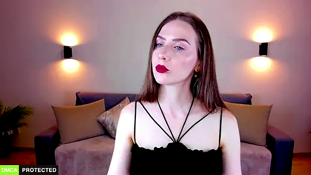 TheWoman   online show from February 19, 7:46 pm