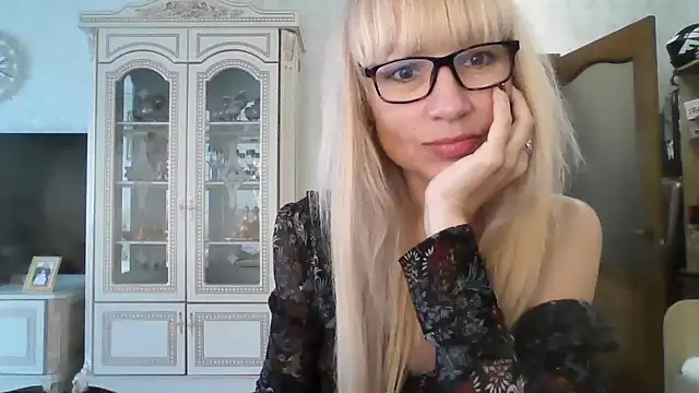 BarbaraKim online show from July 28, 11:17 am