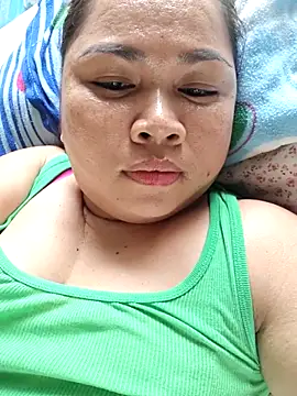 XXLorie 02 online show from May 16, 12:13 am