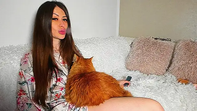 BrianaDiamondXXX online show from June 10, 1:21 pm