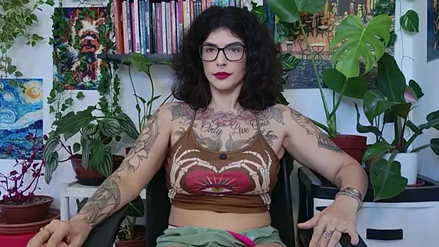 TaliMajesty online show from May 7, 10:30 am