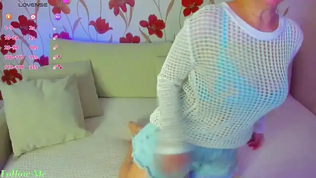 JennAlison online show from April 2, 1:19 pm